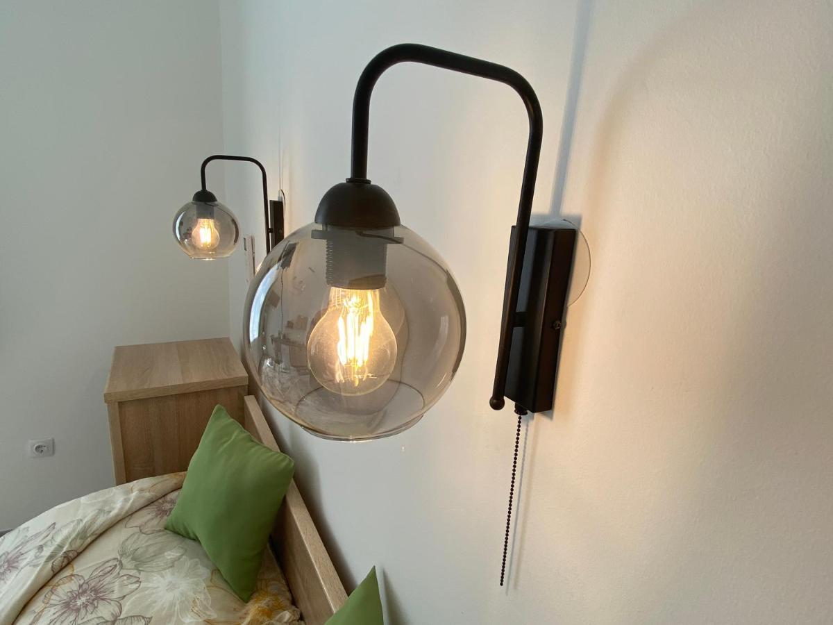 Rad-Var Apartmanhaz Егер Екстериор снимка